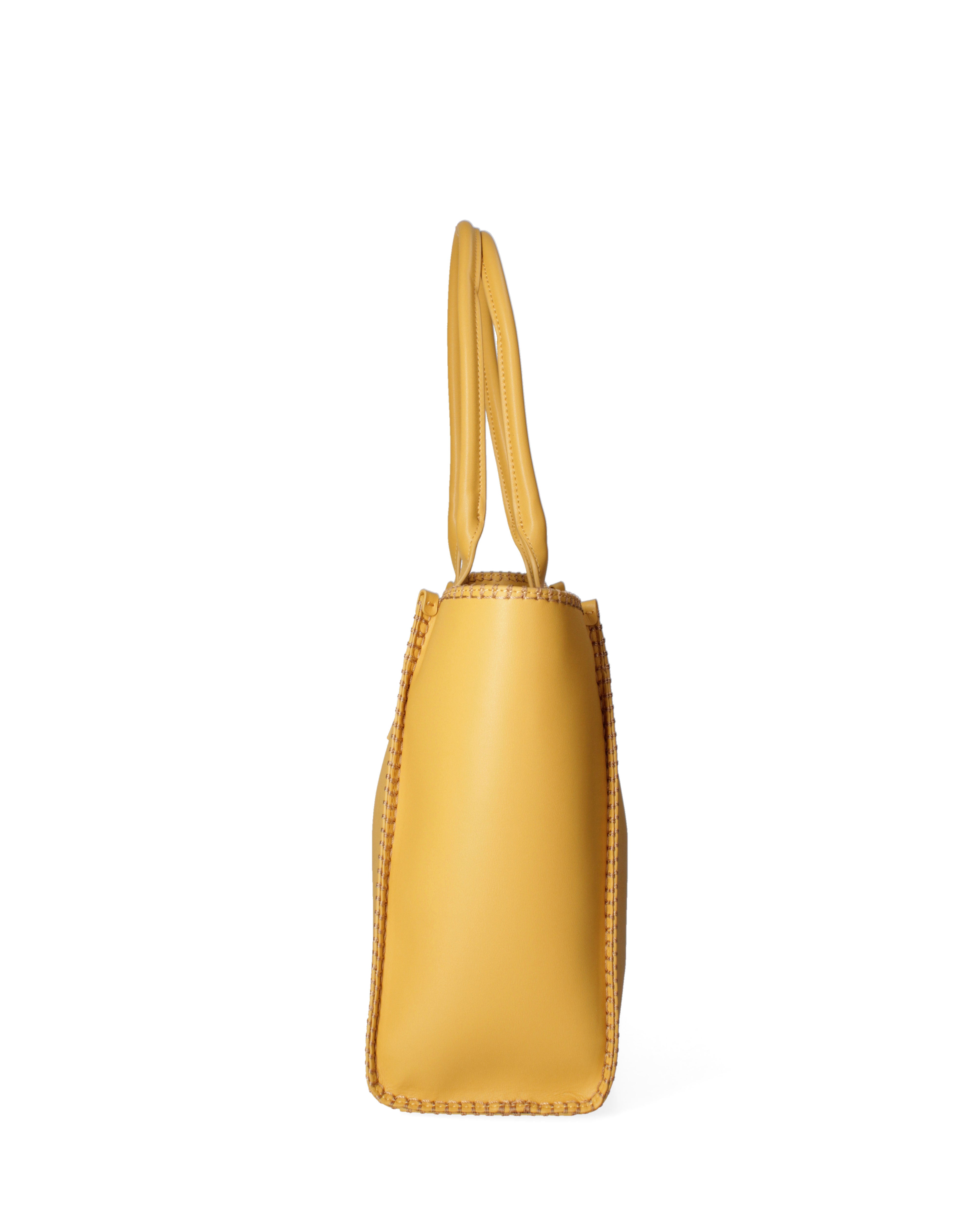 Borsa a spalla da donna 100% pelle riciclata 07225-Light yellow Viola Castellani