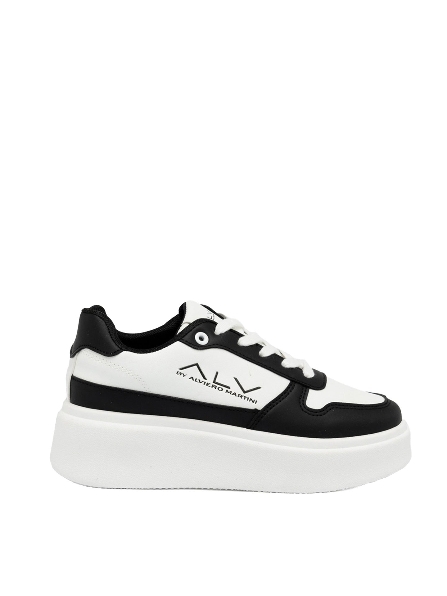 Sneakers in Pelle Vegana Nero