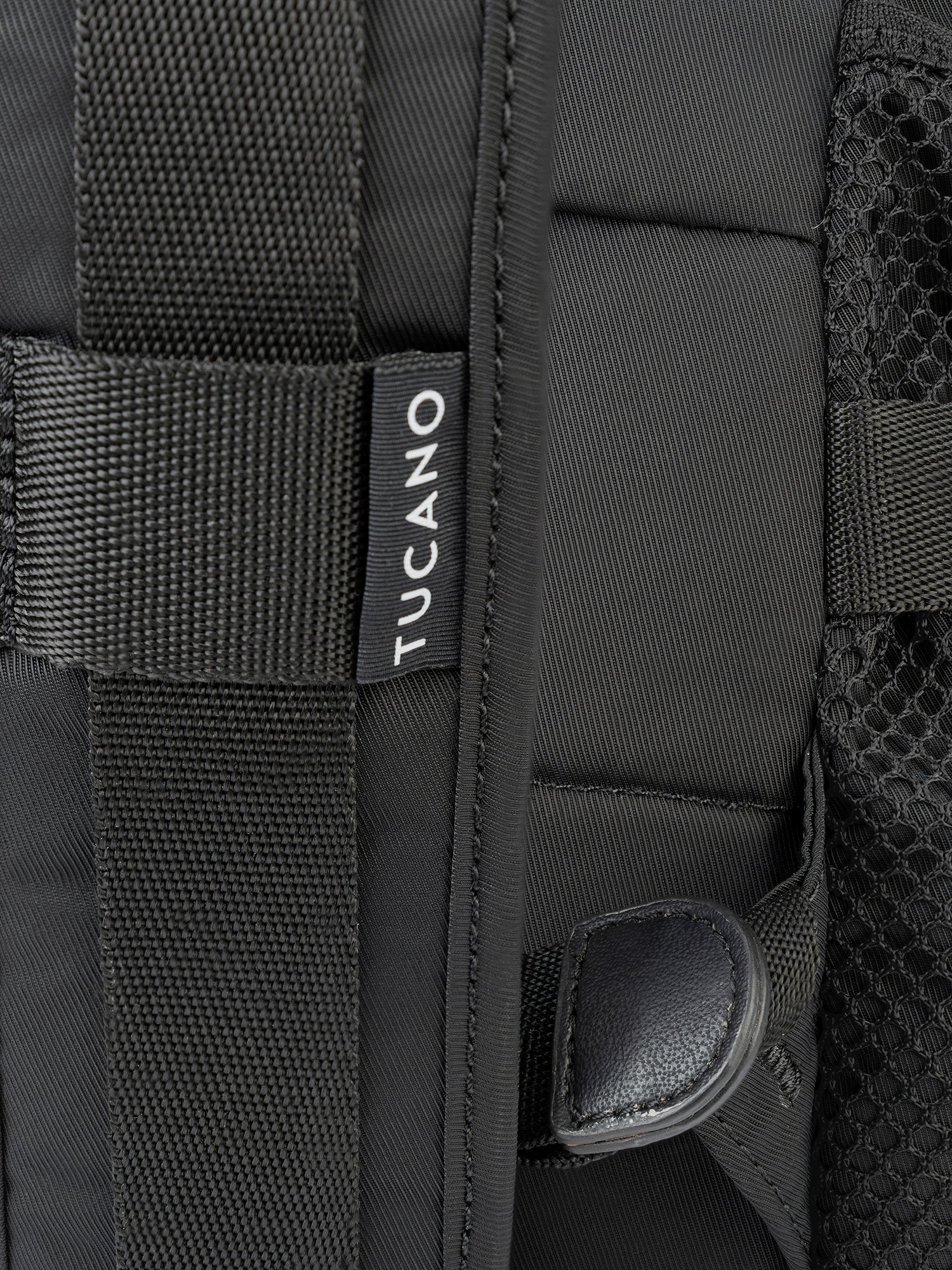 Zaino unisex in PET riciclato Casual BKDES1314-Nero Tucano