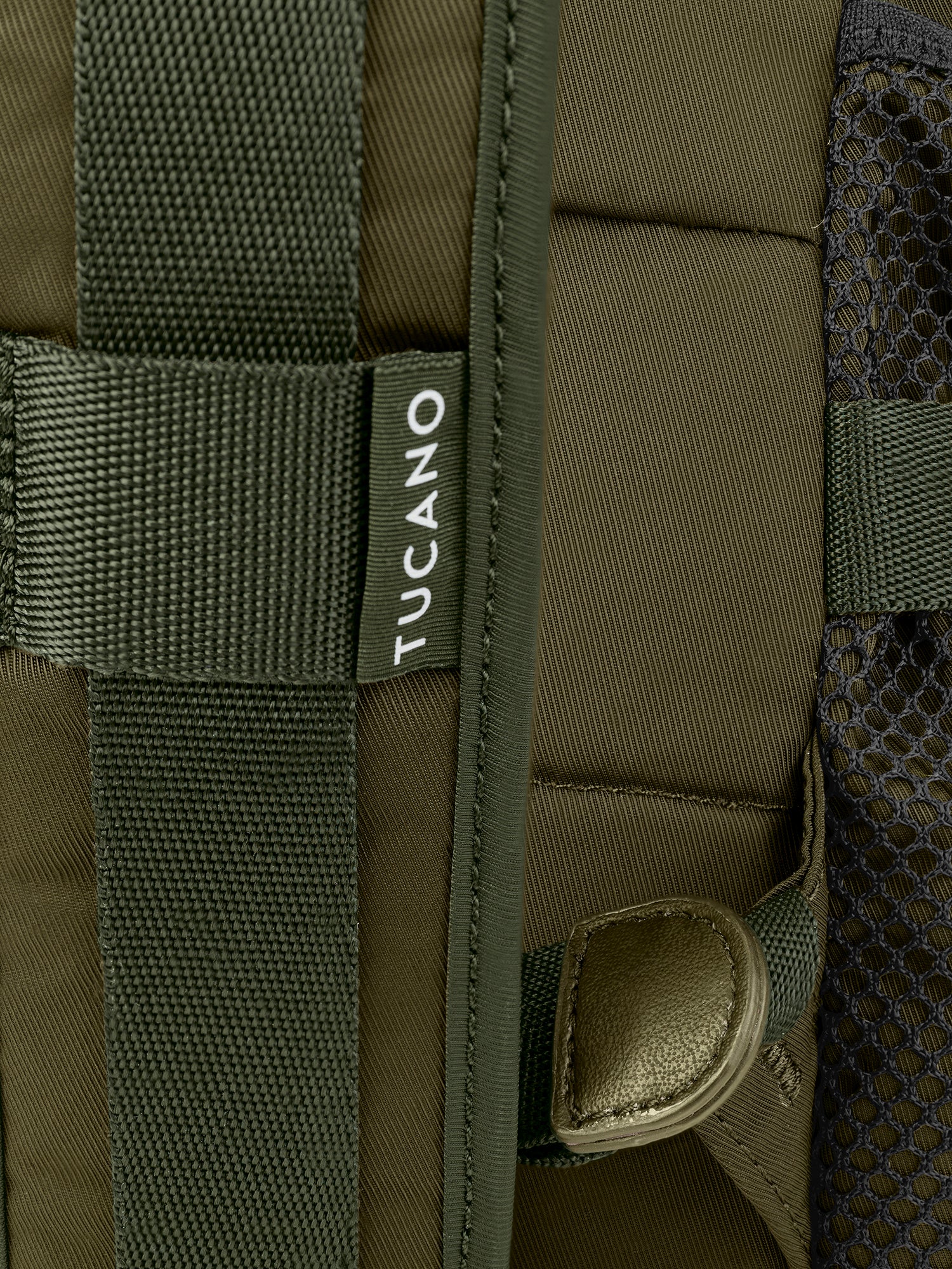 Zaino unisex in PET riciclato Casual BKDES1314-Verde militare Tucano