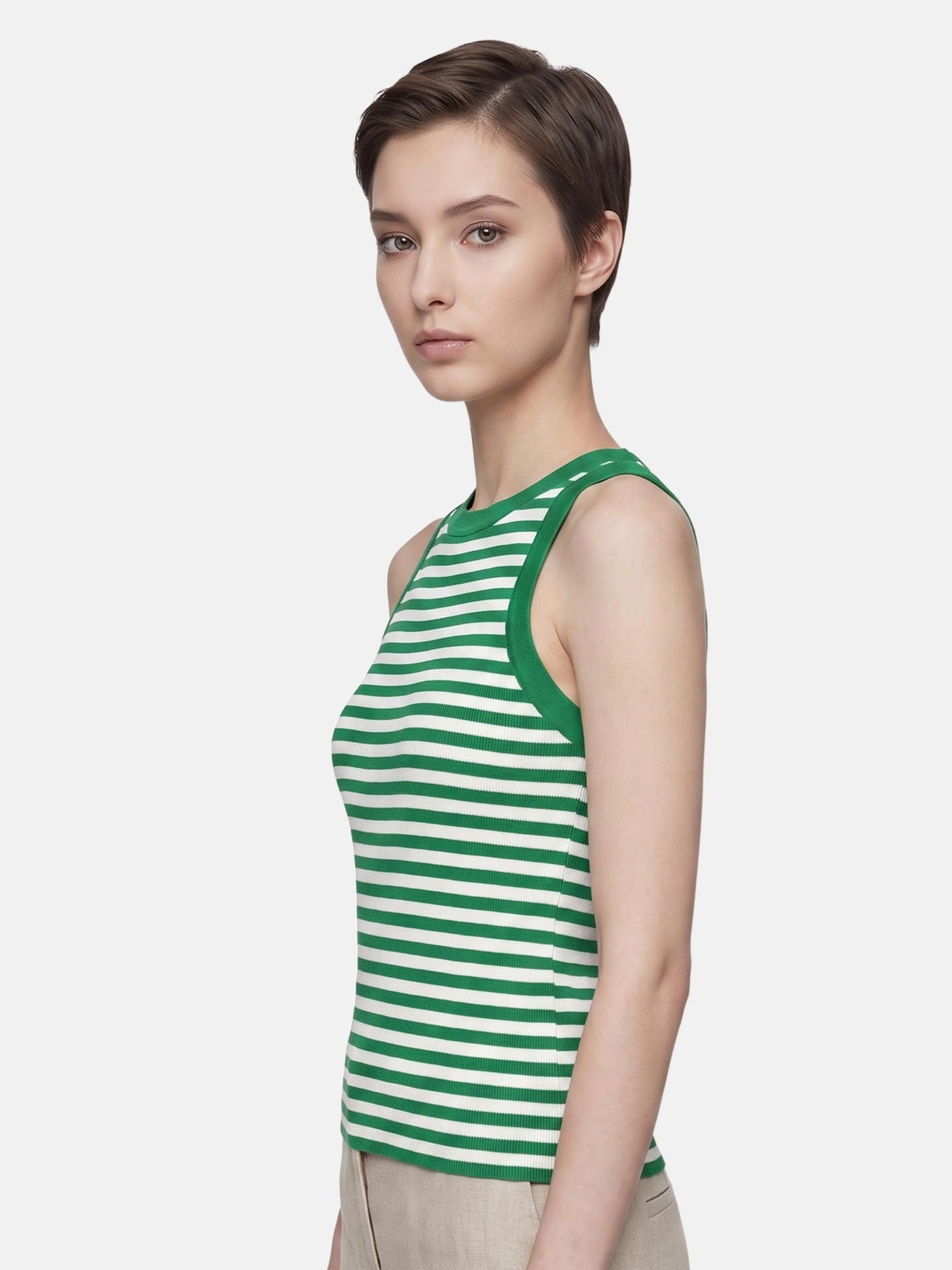 Top in 63% Viscosa 37% Poliammide Verde