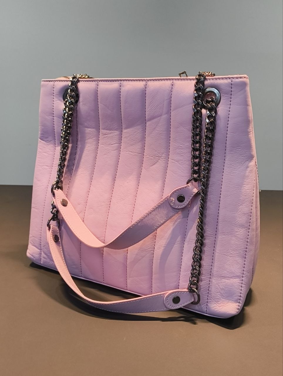 Borsa a Spalla in Sauvage Leather Lilla