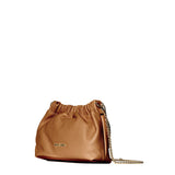 Helena Do Borsa a spalla da donna