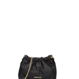 Helena Do Borsa a spalla da donna