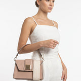 Kourtney M Rh Borsa a spalla