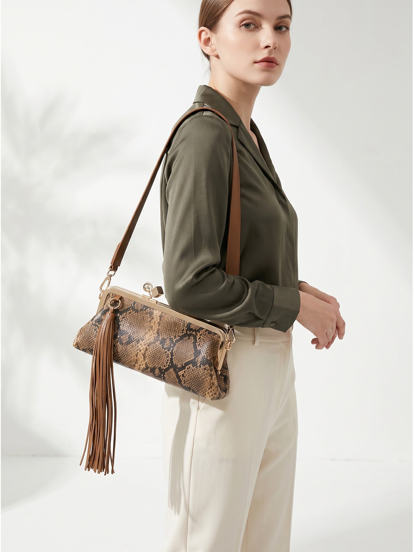 Borsa a Spalla in Pelle Vegana Marrone