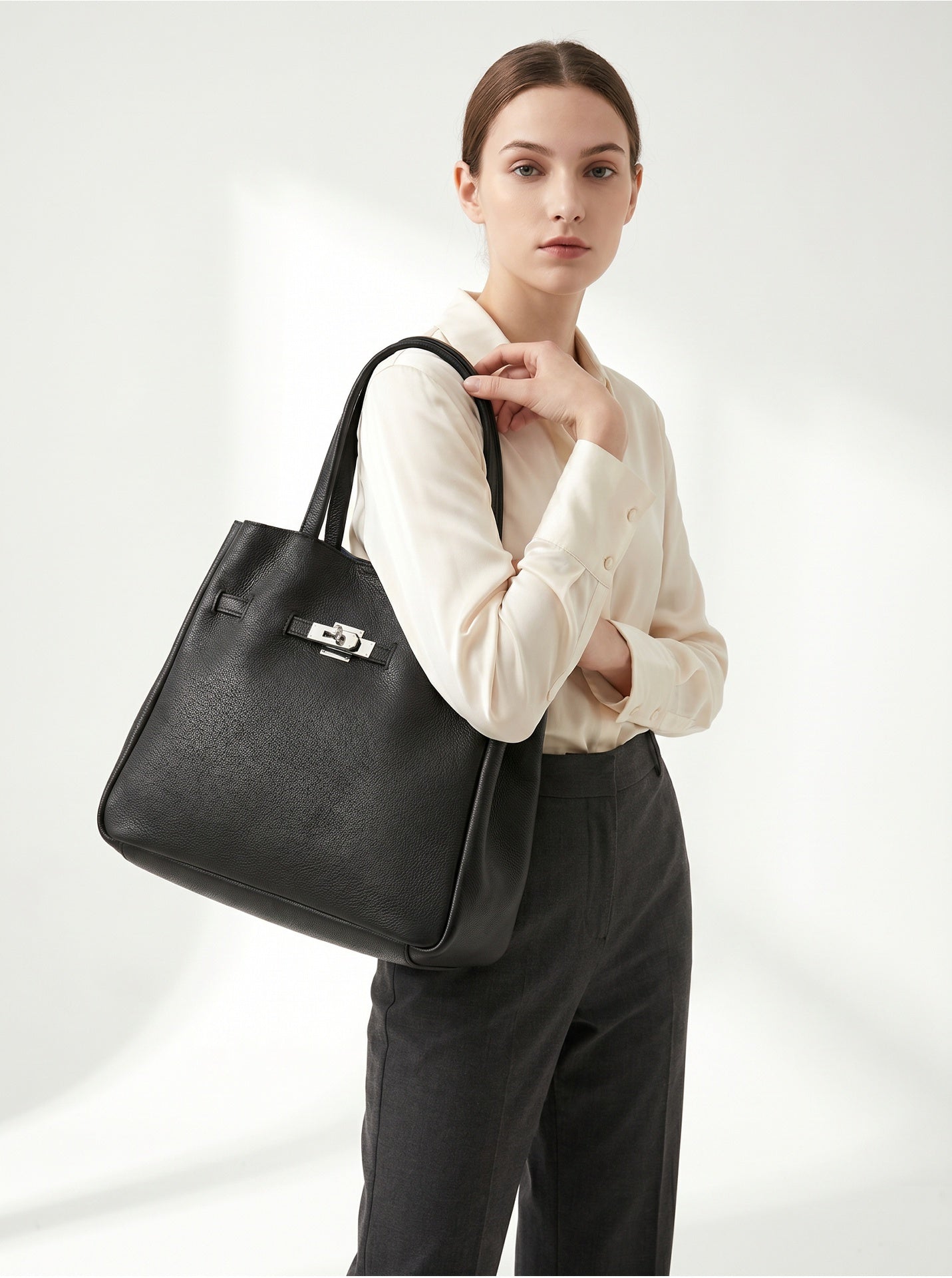 Borsa a Tracolla in Dollaro Leather Nero