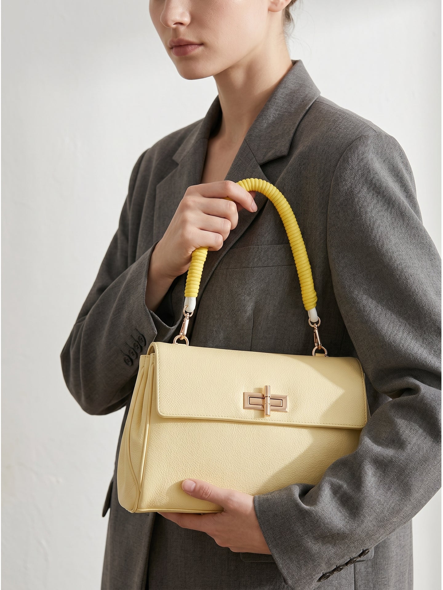 Borsa a Mano in Polyurethane Giallo